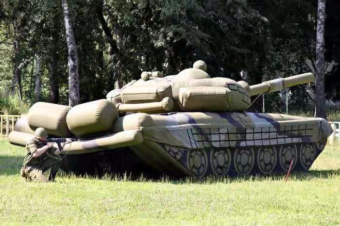 德保军用坦克